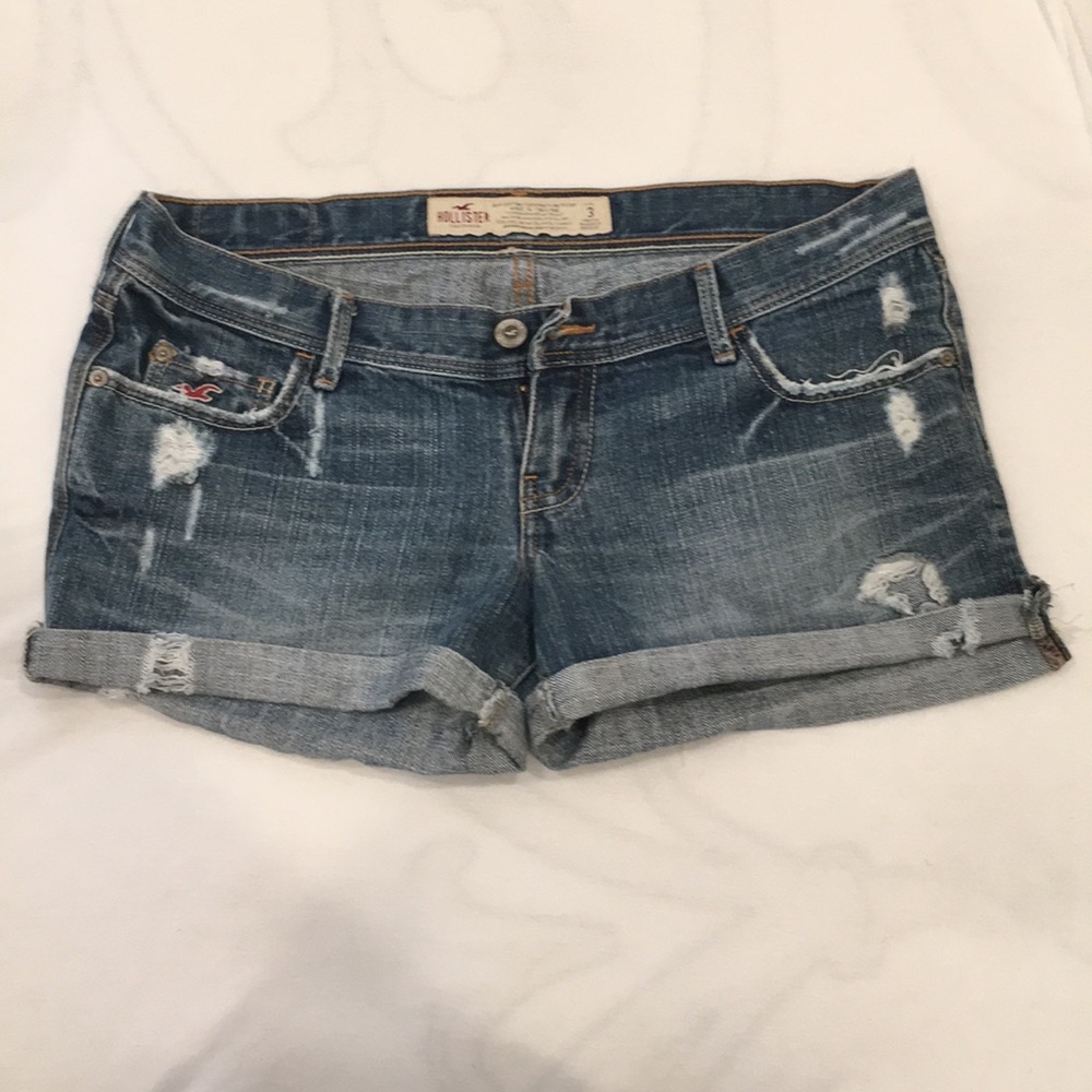 Hollister distressed dark denim shorts size 3